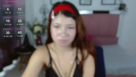 Snapshot of nahomi_f_w chatting on 10/27/25, 01:48 nahomi_f_w online show from 10/27/25, 01:48