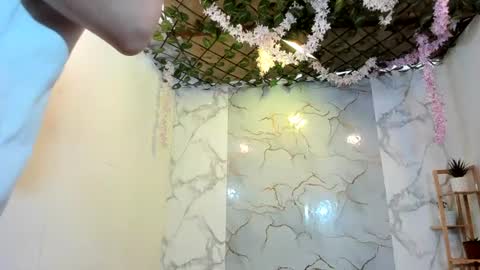 nahomi_hot2002 online show from 06/21/26, 01:03
