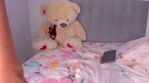 Laura online show from 01/24/25, 11:34