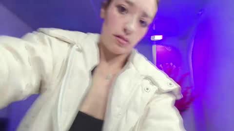 Nahomi online show from 02/09/25, 05:01