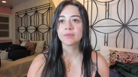 Nahomi  online show from 09/21/25, 08:05