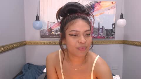 Nahomy online show from 12/19/24, 11:57