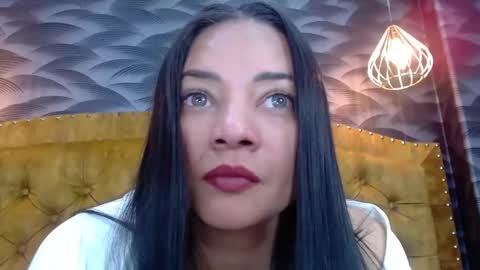 Nahomi online show from 11/22/25, 04:44