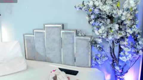 nahomycarterr online show from 05/06/26, 11:37