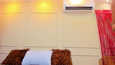 Nahomy online show from 01/05/25, 09:14