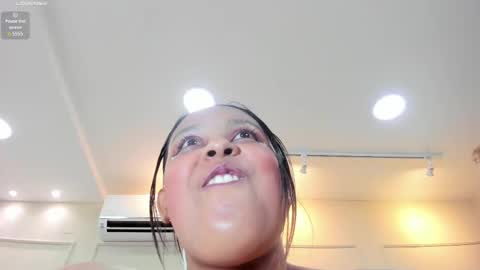 Nahomy online show from 02/25/25, 08:51