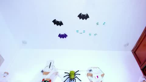 Nahomy online show from 10/14/25, 08:09