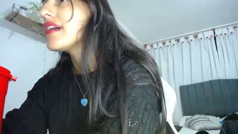 Naia online show from 01/04/25, 12:37