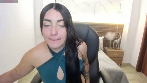 Snapshot of naiah_blue chatting on 06/26/26, 06:45 naiah_blue online show from 06/26/26, 06:45