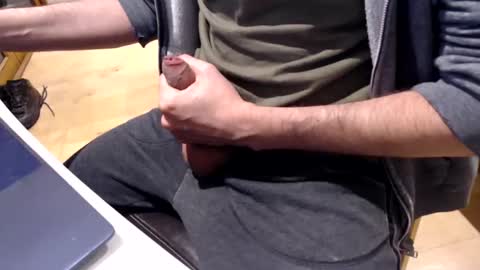 Snapshot of naide chatting on 01/24/25, 02:18 Naide online show from 01/24/25, 02:18