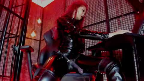 Naila online show from 10/27/25, 01:37