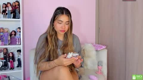      online show from 11/12/25, 03:40