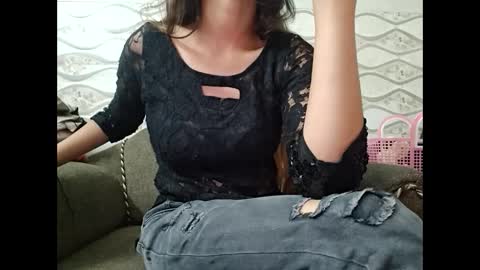 Naina online show from 02/23/25, 10:39