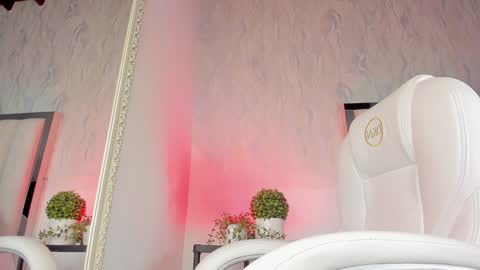 Naina online show from 01/08/25, 11:10