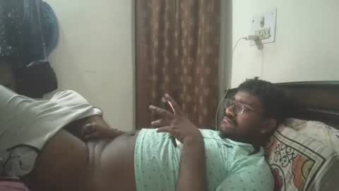 Snapshot of nairanandu28 chatting on 04/01/26, 04:35 NAIRANANDU28 online show from 04/01/26, 04:35