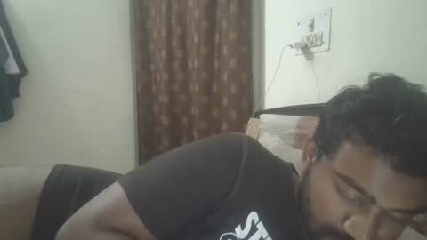 Snapshot of nairanandu28 chatting on 04/19/26, 06:02 NAIRANANDU28 online show from 04/19/26, 06:02