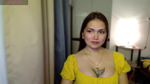 Snapshot of naisha143 chatting on 10/05/25, 02:21 MARY MAE online show from 10/05/25, 02:21