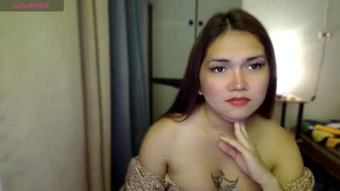 Snapshot of naisha143 chatting on 10/06/25, 10:29 MARY MAE online show from 10/06/25, 10:29