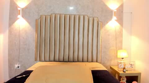 Naisha Rousell online show from 10/03/25, 09:45