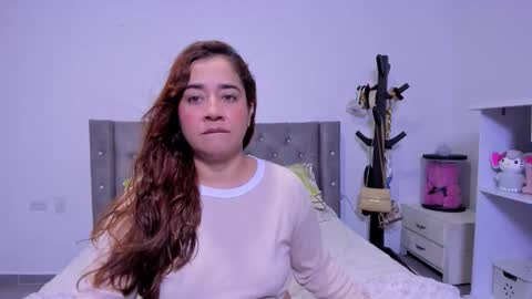 Snapshot of naive_natty1 chatting on 02/12/26, 10:38 Natalia Flores online show from 02/12/26, 10:38