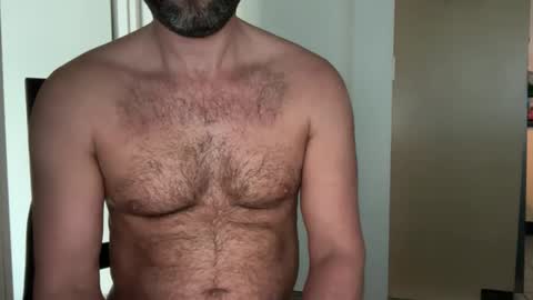 naked_dude25 online show from 09/19/25, 02:13