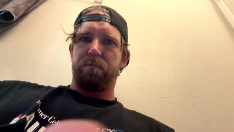 Snapshot of nakedbluesman420 chatting on 04/09/26, 08:53 nakedbluesman420 online show from 04/09/26, 08:53