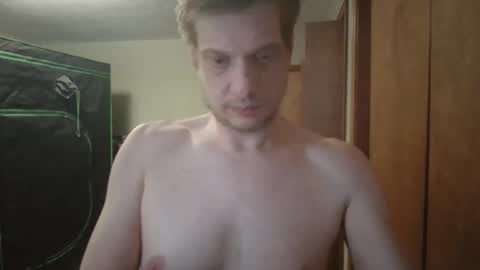 Snapshot of nakedcav chatting on 01/13/26, 09:20 NakedClown online show from 01/13/26, 09:20