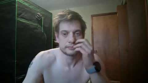 Snapshot of nakedcav chatting on 01/15/26, 09:40 NakedClown online show from 01/15/26, 09:40
