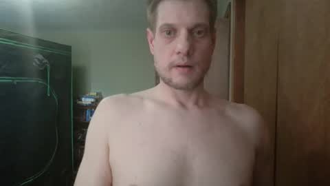 Snapshot of nakedcav chatting on 02/16/26, 10:17 NakedClown online show from 02/16/26, 10:17