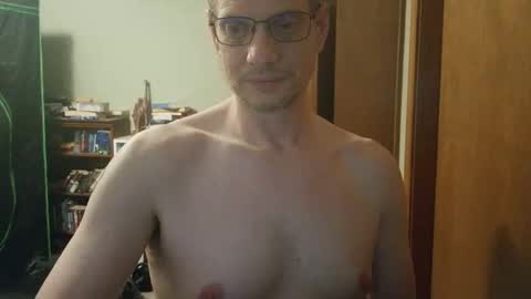 Snapshot of nakedcav chatting on 04/29/26, 10:16 NakedClown online show from 04/29/26, 10:16