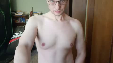 Snapshot of nakedcav chatting on 05/01/26, 09:08 NakedClown online show from 05/01/26, 09:08