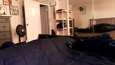 Snapshot of nakedmonkey chatting on 06/21/26, 01:08 nakedmonkey online show from 06/21/26, 01:08