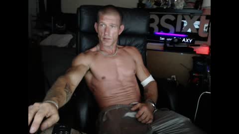 nakedoutsdeurwndw online show from 07/26/26, 11:55