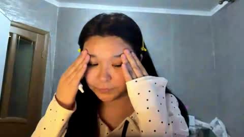Leyla online show from 06/09/26, 05:57