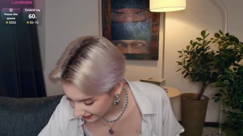 Kate online show from 11/20/25, 11:54