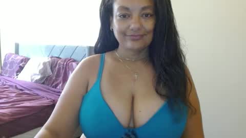 Snapshot of nala_thickk chatting on 12/04/24, 04:38 Nala Thickk online show from 12/04/24, 04:38