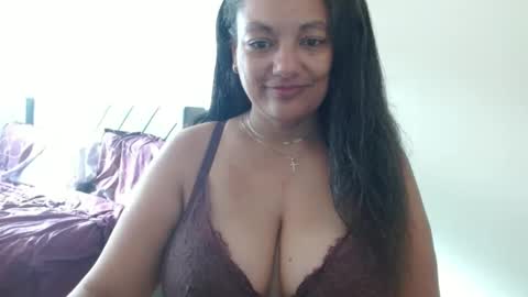 Snapshot of nala_thickk chatting on 12/06/24, 03:33 Nala Thickk online show from 12/06/24, 03:33