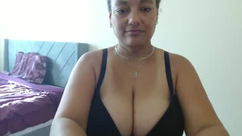 Snapshot of nala_thickk chatting on 12/12/24, 04:32 Nala Thickk online show from 12/12/24, 04:32