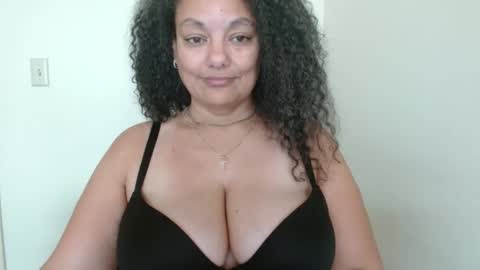 Snapshot of nala_thickk chatting on 02/02/25, 04:22 Nala Thickk online show from 02/02/25, 04:22