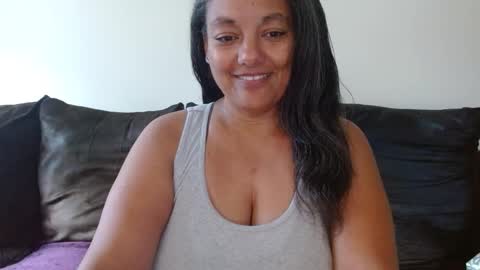 Snapshot of nala_thickk chatting on 10/24/25, 03:41 Nala Thickk online show from 10/24/25, 03:41