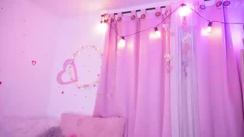 Nalia Adams online show from 09/18/25, 01:35