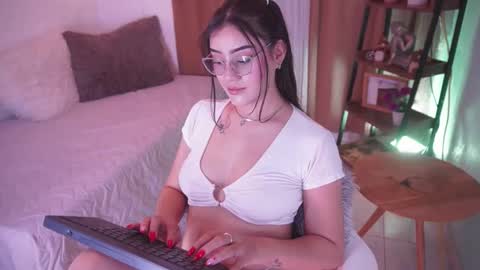 Nalia Adams online show from 10/07/25, 03:20