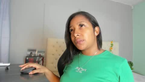 nami_sam online show from 03/08/25, 12:41