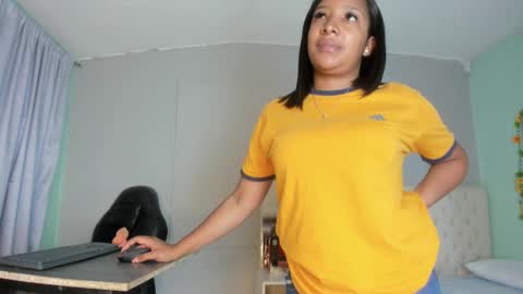 nami_sam online show from 03/11/25, 12:39