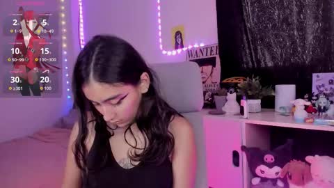 nami_white online show from 10/25/25, 04:35