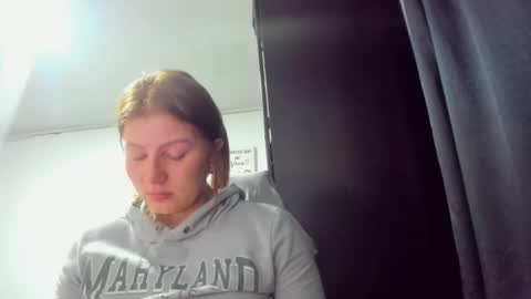 Snapshot of namibecker chatting on 12/11/24, 01:58 Nami online show from 12/11/24, 01:58