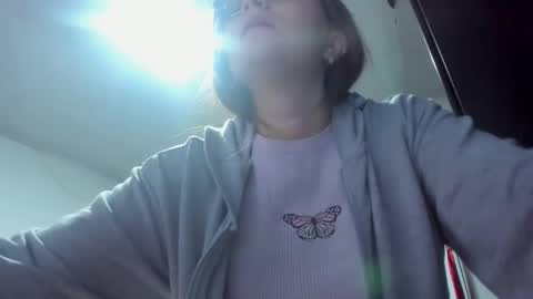 Snapshot of namibecker chatting on 12/20/24, 11:58 Nami online show from 12/20/24, 11:58