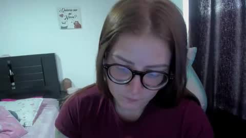 Snapshot of namibecker chatting on 12/04/25, 08:28 Nami online show from 12/04/25, 08:28