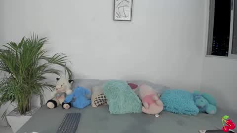 Snapshot of namibergman_ chatting on 12/06/24, 01:51 N A M I - OF namibergmant online show from 12/06/24, 01:51