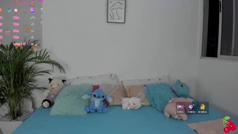 Snapshot of namibergman_ chatting on 12/13/24, 11:17 N A M I - OF namibergmant online show from 12/13/24, 11:17